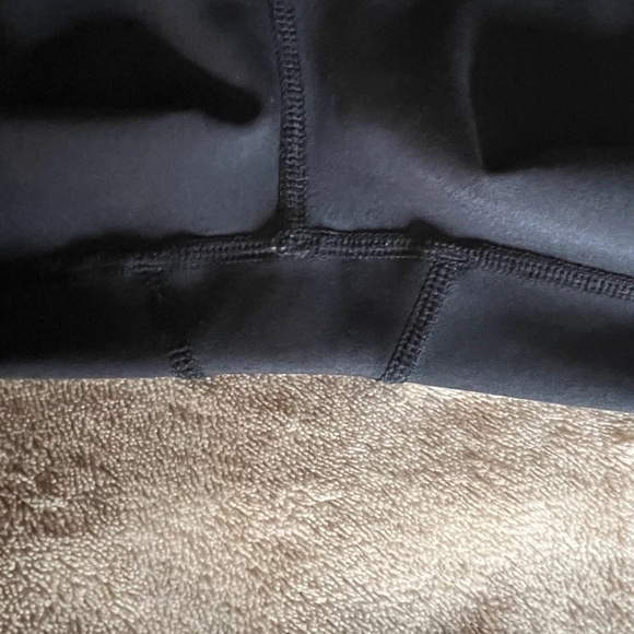 NWOT, Zyia Black Pocket Light n Tight Hi-Rise 7/8 - Picture 9 of 10